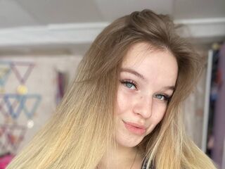 cam girl playing with sextoy LouiseMiler