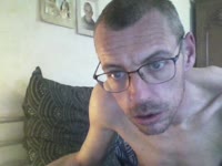 hallo lieve man, hou van naakt zitten en met mij zelf spelen en ik kijk ook heel graag naar voetbal en wielrennen , hou van dames soms ook dominant zijn of ook soms eens slaaf of sletje zijn vind ik ook leuk laat me weten en is bespreekbaar met hou van eerlijke personen wees lief en eerlijk ik draag ook graag dames kledij wil graag sletje zijn of slaaf zijn