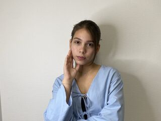 free live chat AlishiaCowlin
