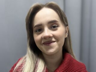 camslut topless AmmyMoore