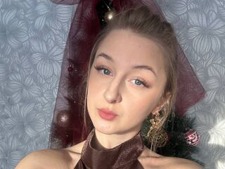 webcamgirl video chat CharoletteHeckle