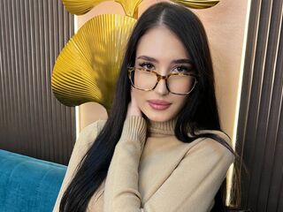 camgirl fingering bald pussy EmmaLawrens