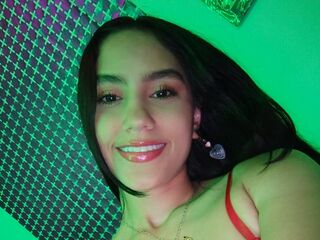 dity cam show HannahHerrera