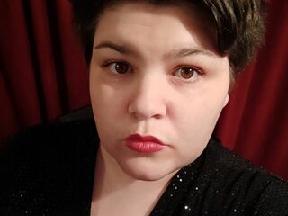 cam girl showing pussy IonyEllaa