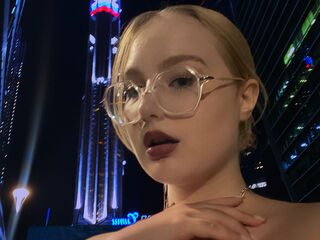 girl topless JacyWinslat