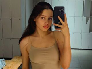 girl showing tits JohanaSpagnolia