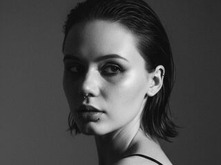 free nude cam JudithSterett