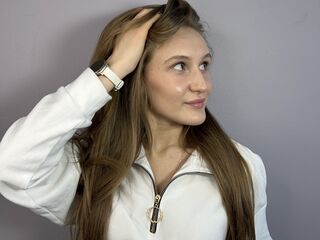 extreme webcam LatrinaBrounson