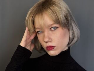 camgirl playing with sex toy PolleMolle
