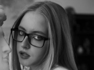 sex webcam SheliaEdwards
