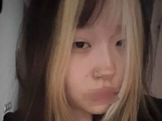 camslut showing tits SusannaNicolls