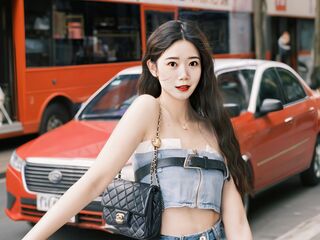 nude camgirl pic YiyiChen
