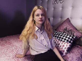 beautiful cam girl EleanorCain