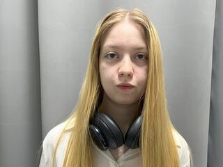 bedroom webcam KarenLowe