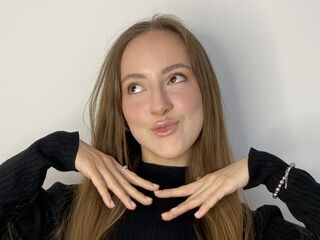 hot webcamslut MertieStaheli