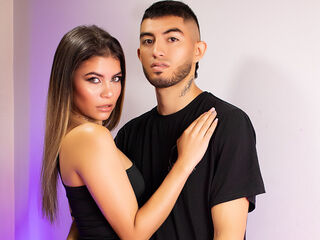 webcam couple chat ChloeAndLyams