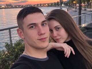 live webcam couple show LukasAndAnya