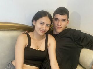 naughty camcouple masturbating ZoeAndOliver