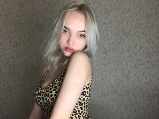 nude webcamgirl AftonGitt