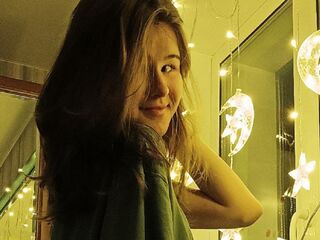 naked cam girl masturbating with sextoy AliceBrew