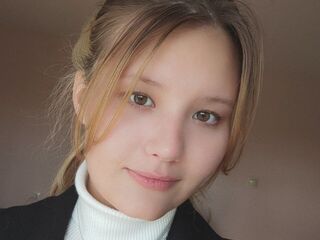 camgirl masturbating with dildo AliciaBergreen