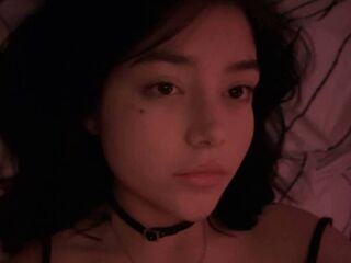 camslut masturbating AlisaGlow