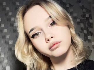 hot cam girl fingering AlmaLonabaugh