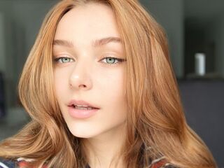 camslut fingering shaved pussy AmberEvens