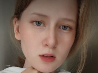 camslut fingering wet pussy AmyCollege