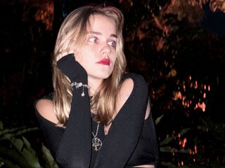 fingering cam girl picture AnderaCree