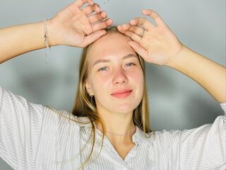 cam girl fingering pussy BertaTurro