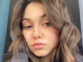 shaved pussy cam BriannaMauzey