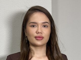 beautiful camgirl CammieLosecco