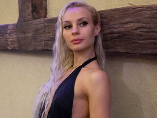 chat room livesex CathiGetsinger