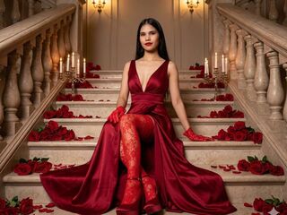 naughty camgirl masturbating with vibrator CelesteClohe