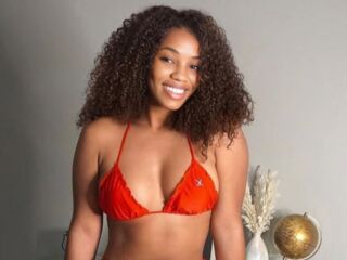 webcam striptease show ChiNasa