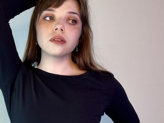 beautiful girl webcam ChrissyHolgerson