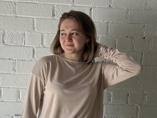 free live chatroom ChristiaBenoy