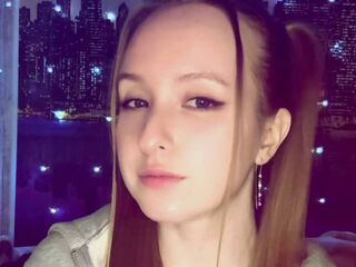 naked girl with webcam masturbating CortneyMoran