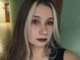 camwhore masturbating with sextoy DorthyZurkus