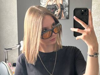 beautiful cam girl ElidaGonchoff