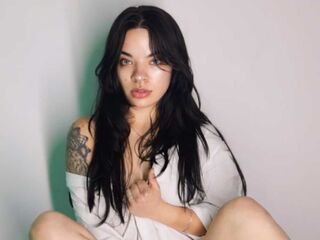 naked webcam girl masturbating EmilyCeretti
