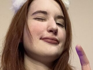 camgirl masturbating with vibrator EvaBorn