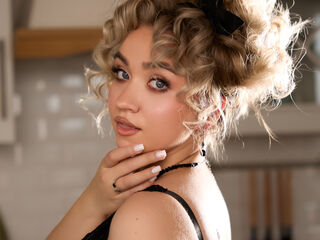 naked webcamgirl EvaSoftly