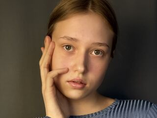 camwhore spreading pussy EvelinaMoorina