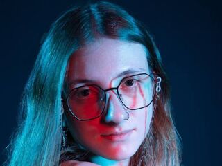 hot livecam EvelyneSchroff