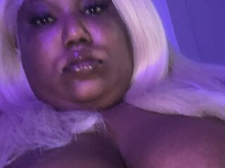 camwhore fingering shaved pussy FATBIGBBW