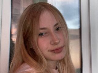cam girl masturbating with dildo HelaineSchecter