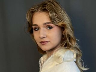 web cam chat HelenPetrini