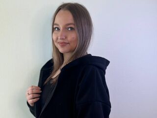 topless webcam girl HortenciaAldi